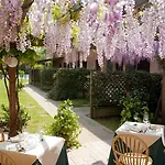 Relais Leon D'oro Курортный комплекс Мирано