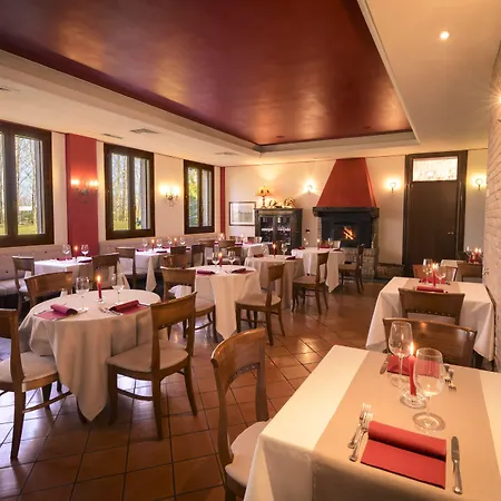Relais Leon D'oro منتجع مارانو